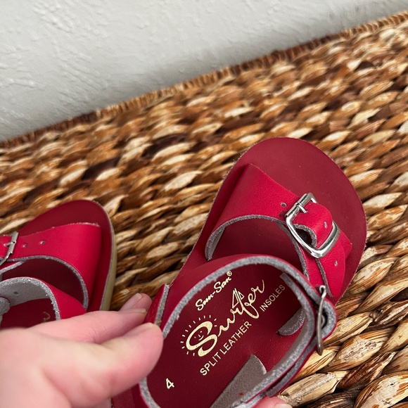 SunSan Surfer leather Sandals red buckle toddler 4 - Picture 6 of 7